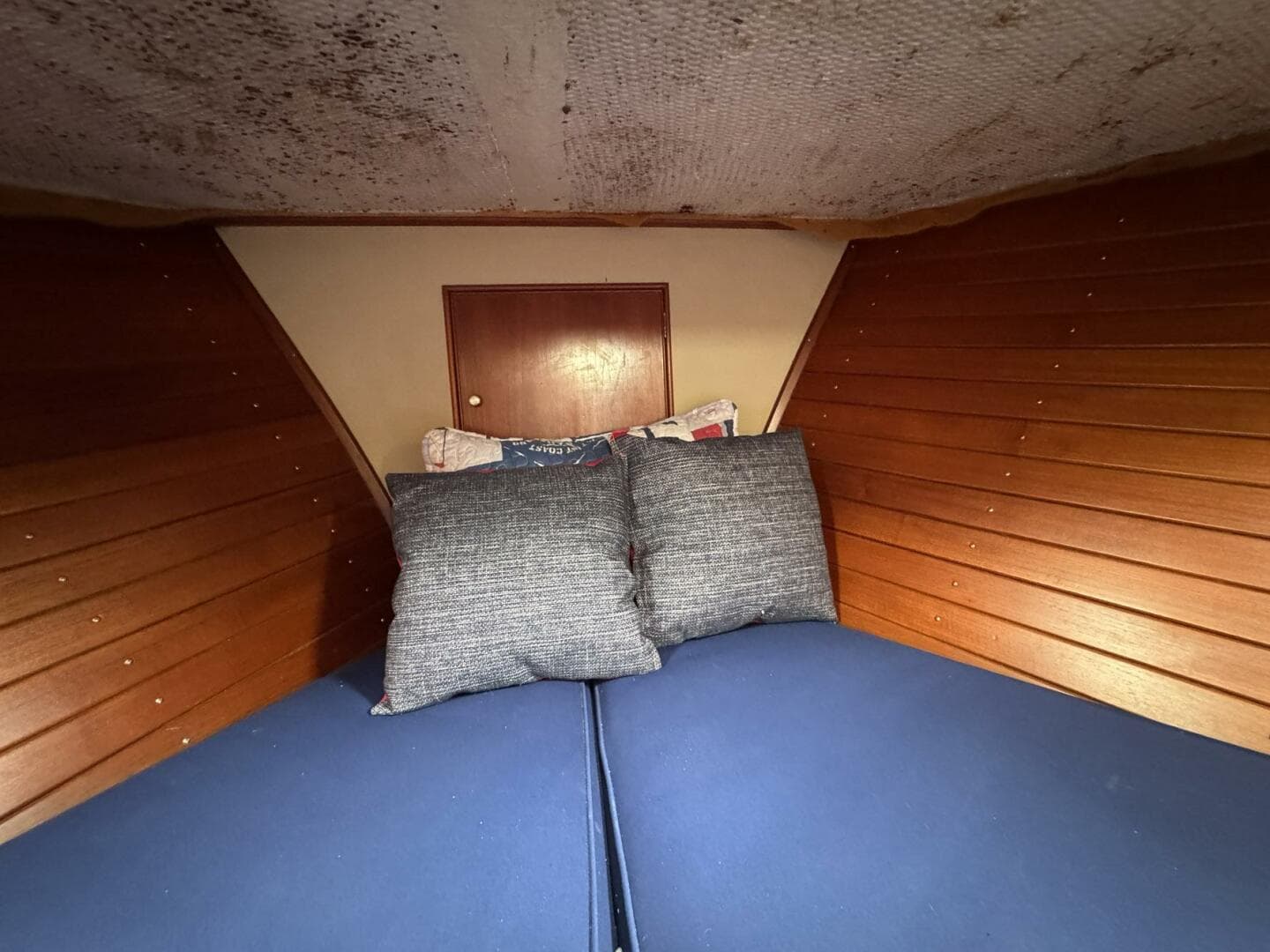 1989 Grand Banks 42 — photo 61