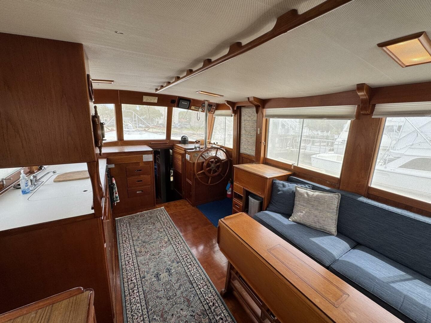 1989 Grand Banks 42 — photo 44