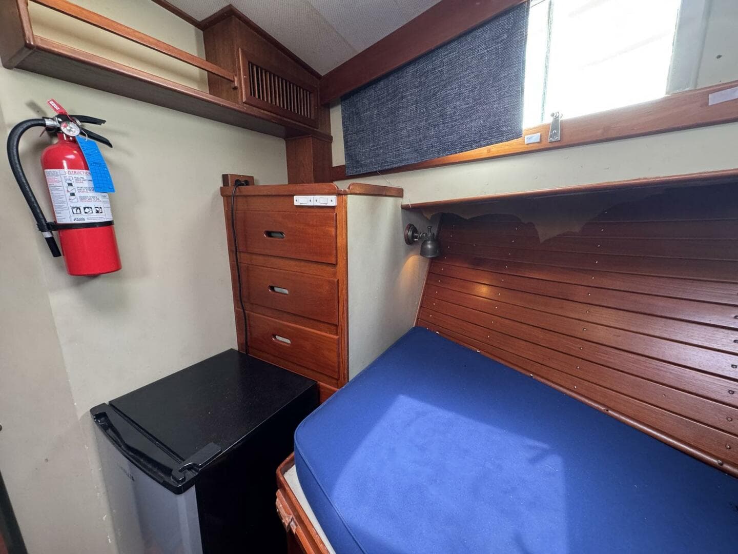 1989 Grand Banks 42 — photo 58