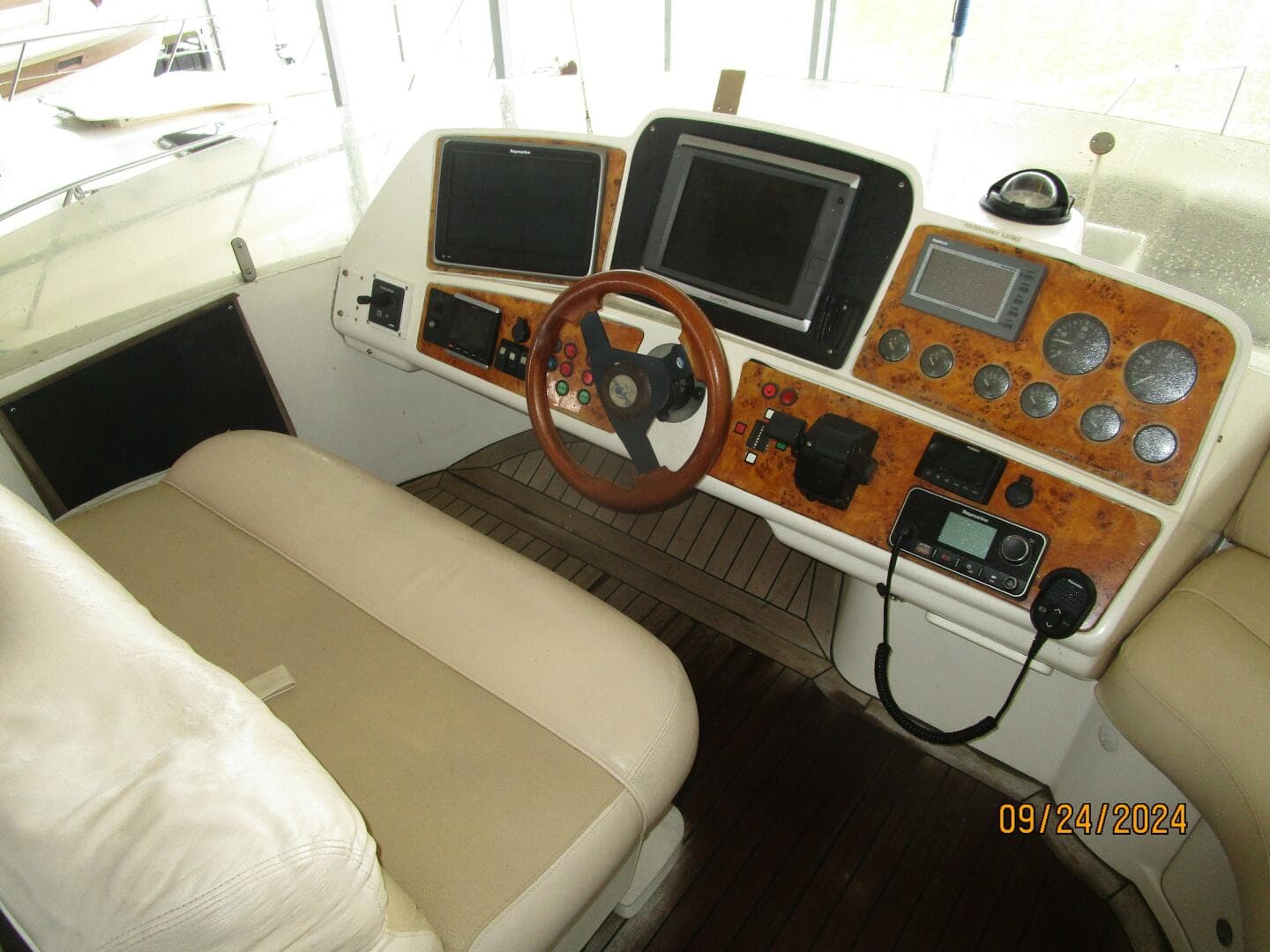 2002 Sealine T47 — photo 21