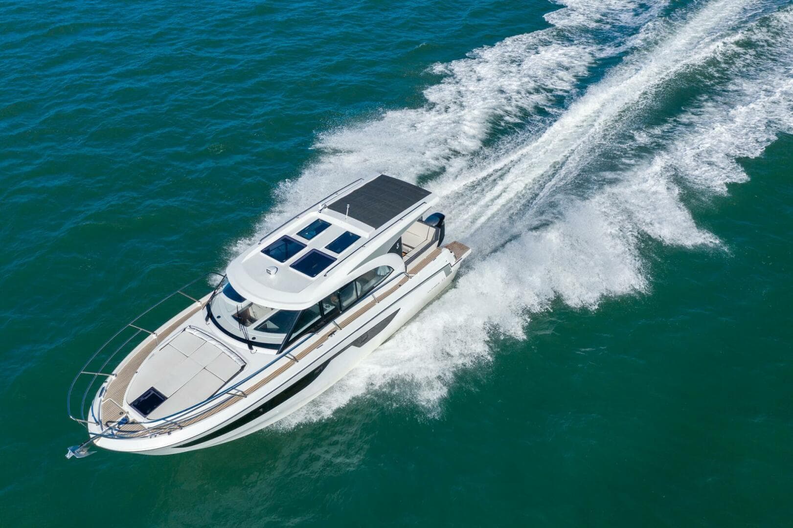 2026 Beneteau Antares 11 — photo 2