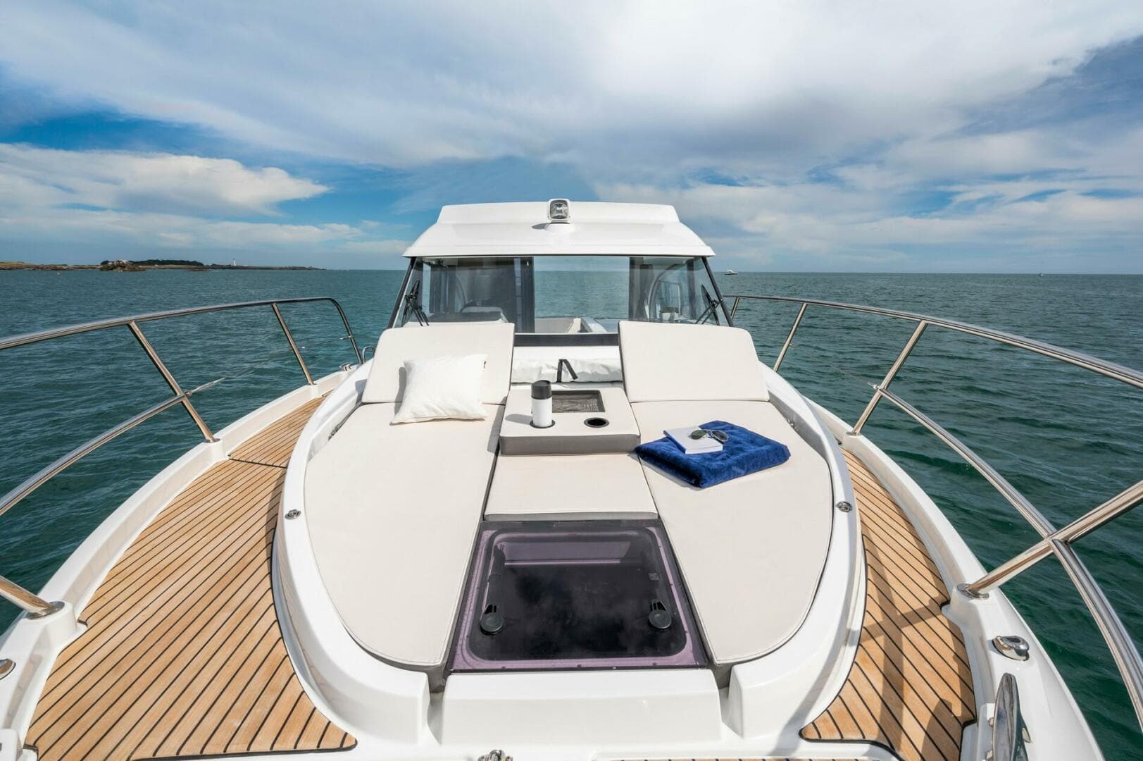 2026 Beneteau Antares 11 — photo 12