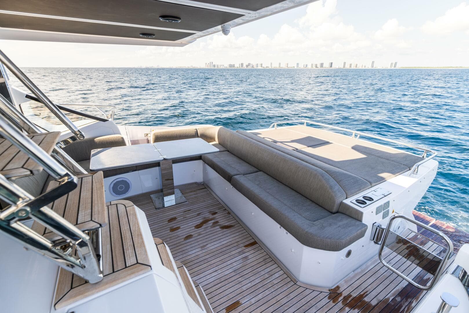 2021 Azimut S6 Sport Fly — photo 26