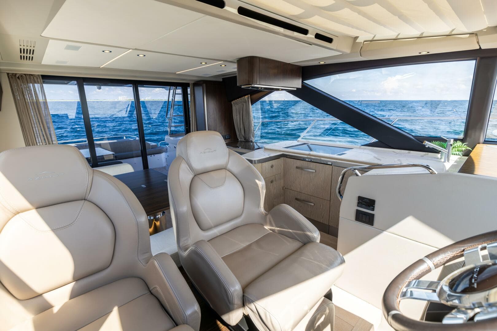 2021 Azimut S6 Sport Fly — photo 12