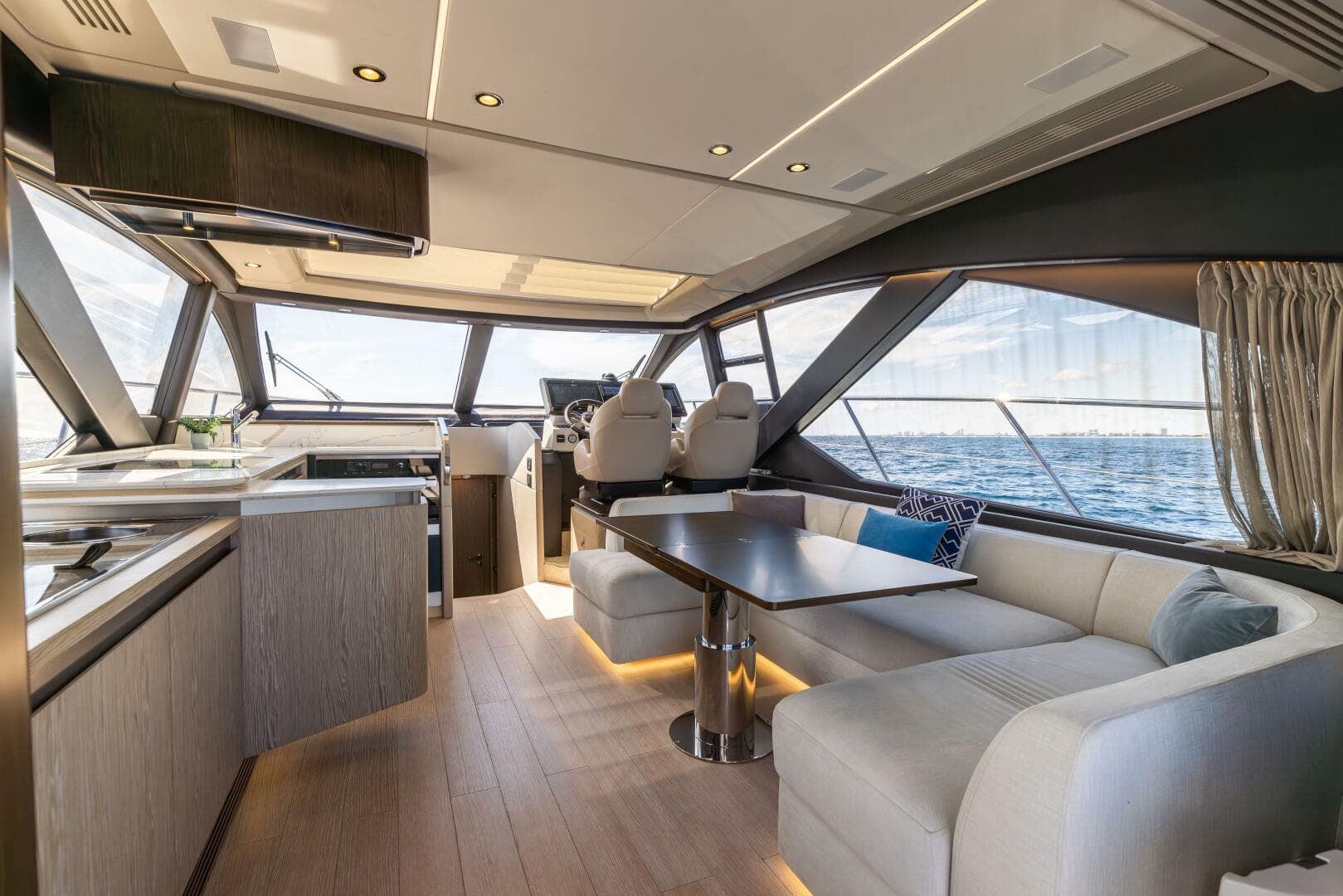 2021 Azimut S6 Sport Fly — photo 3