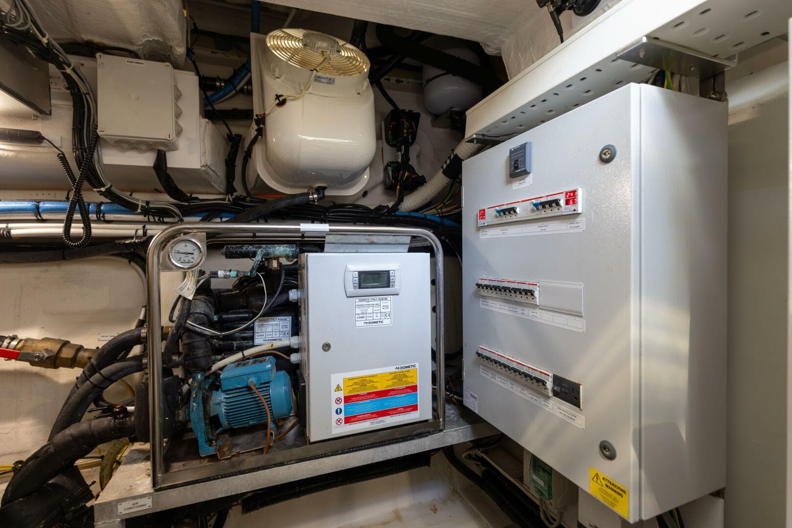 2021 Azimut S6 Sport Fly — photo 46