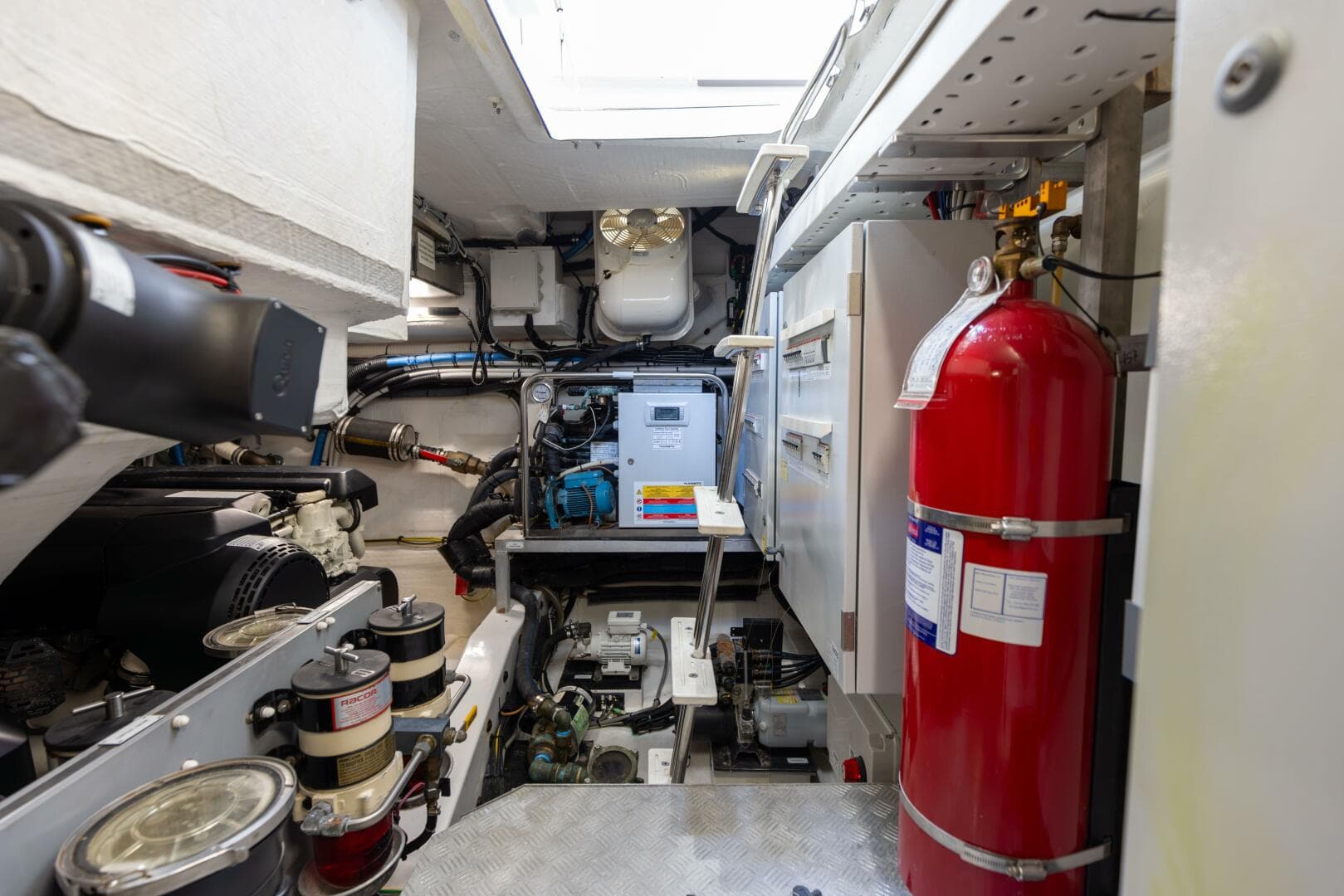 2021 Azimut S6 Sport Fly — photo 44