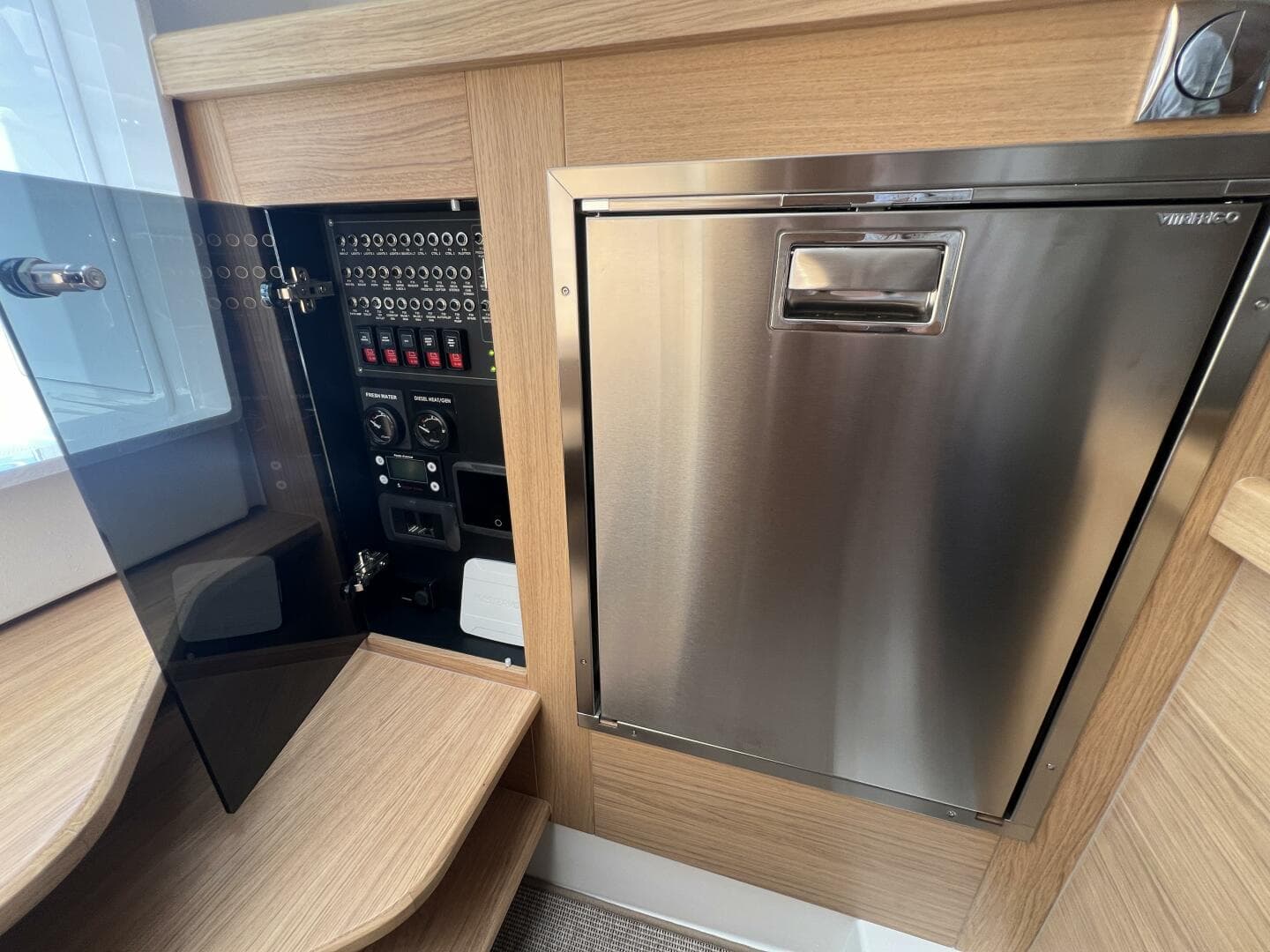 2024 Nimbus T11 — photo 18