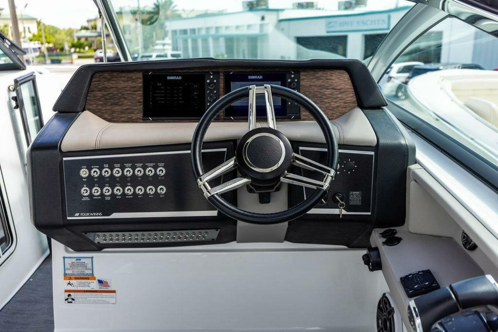 2020 Four Winns H350 — photo 24