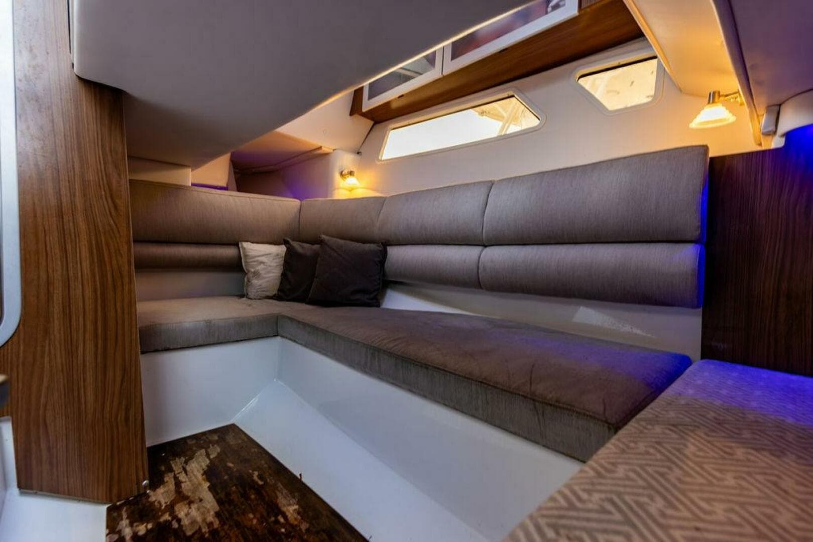 2020 Four Winns H350 — photo 32