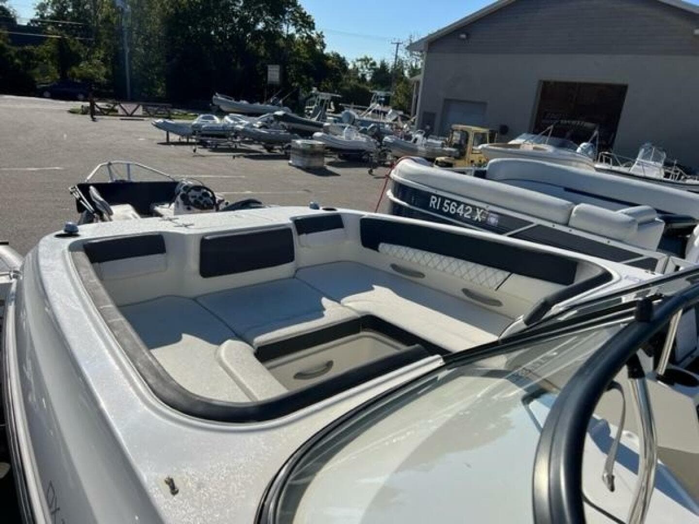 2021 Bayliner DX 2200 — photo 8