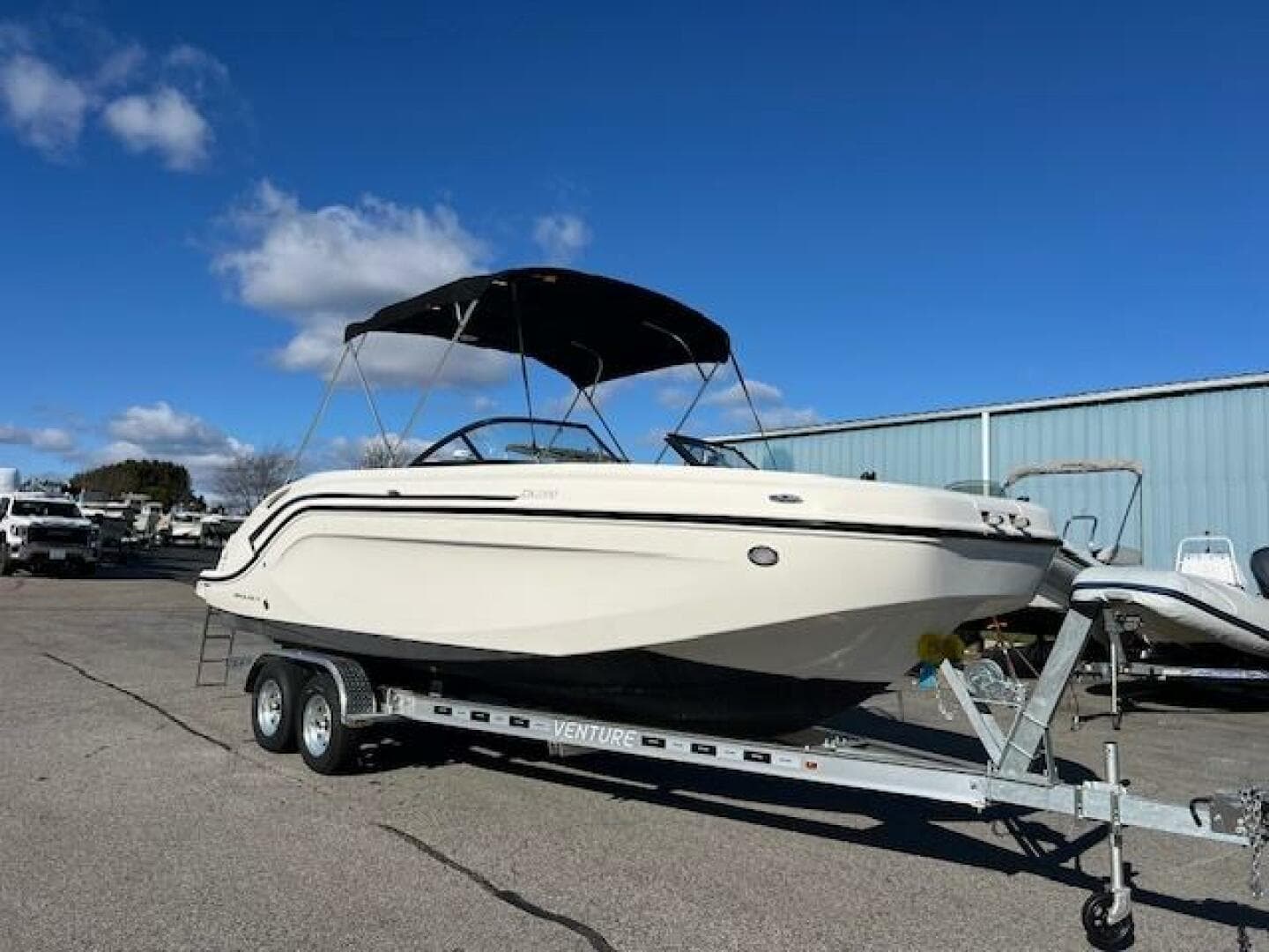 2021 Bayliner DX 2200 — photo 4