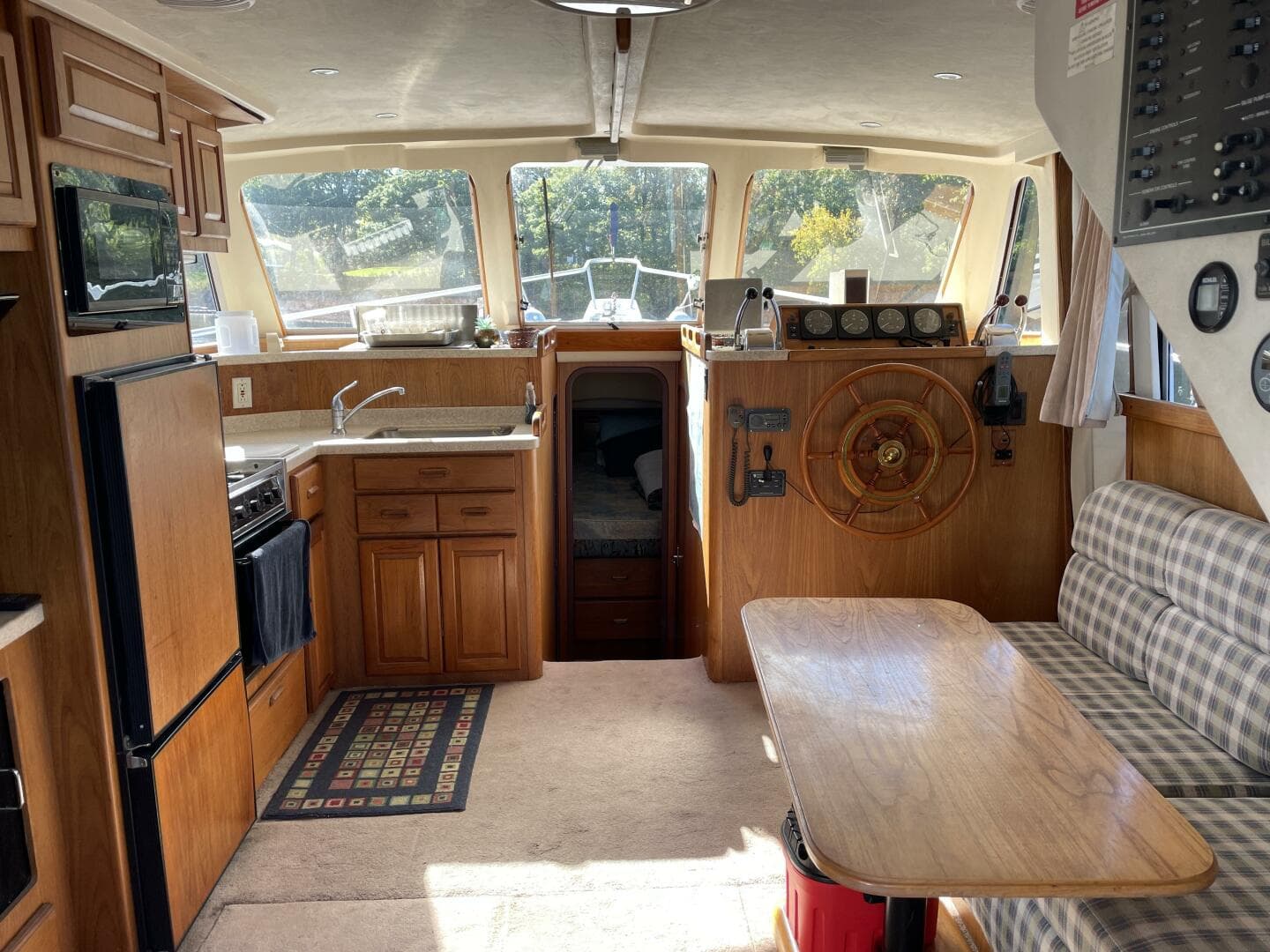 1999 Mainship — photo 13