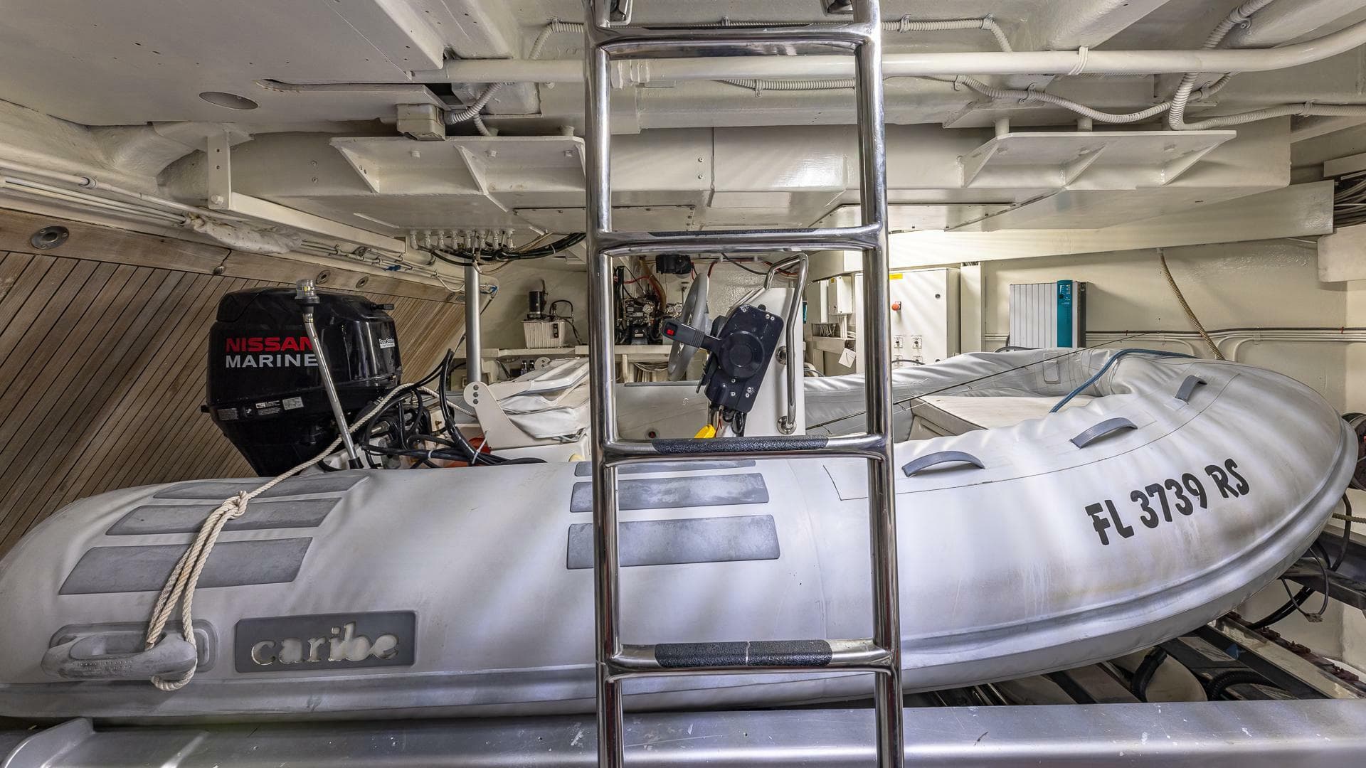 2000 Azimut — photo 107