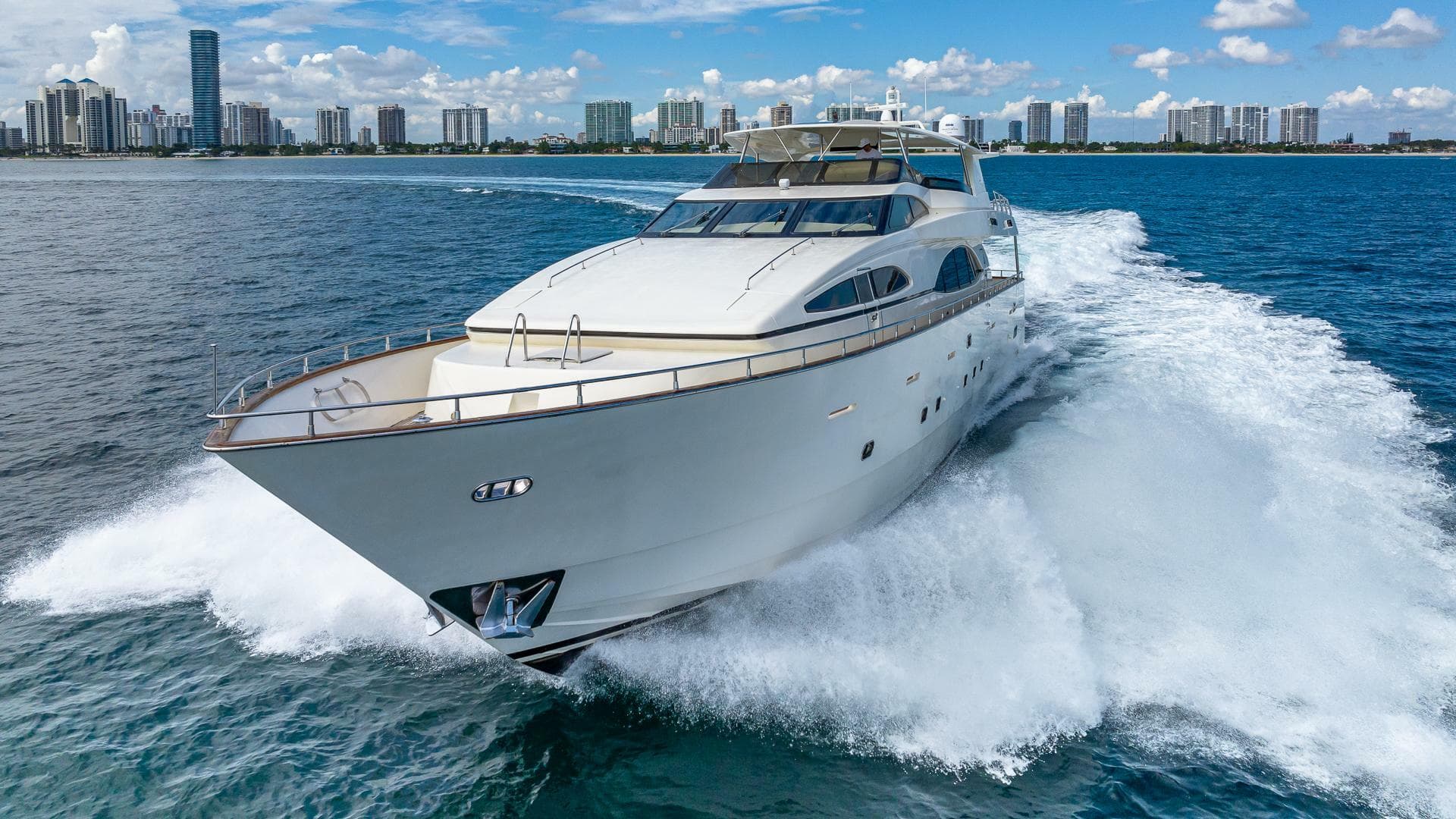 2000 Azimut — photo 112