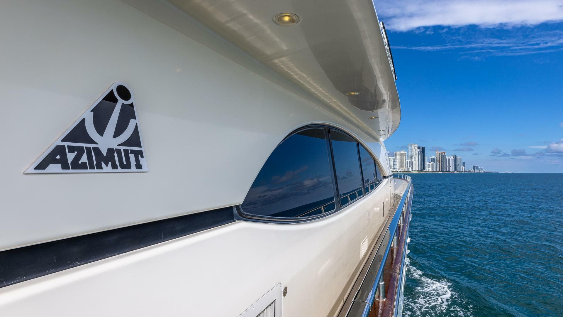 2000 Azimut — photo 51