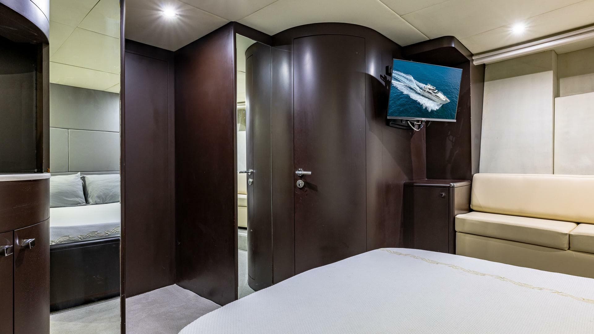 2000 Azimut — photo 100