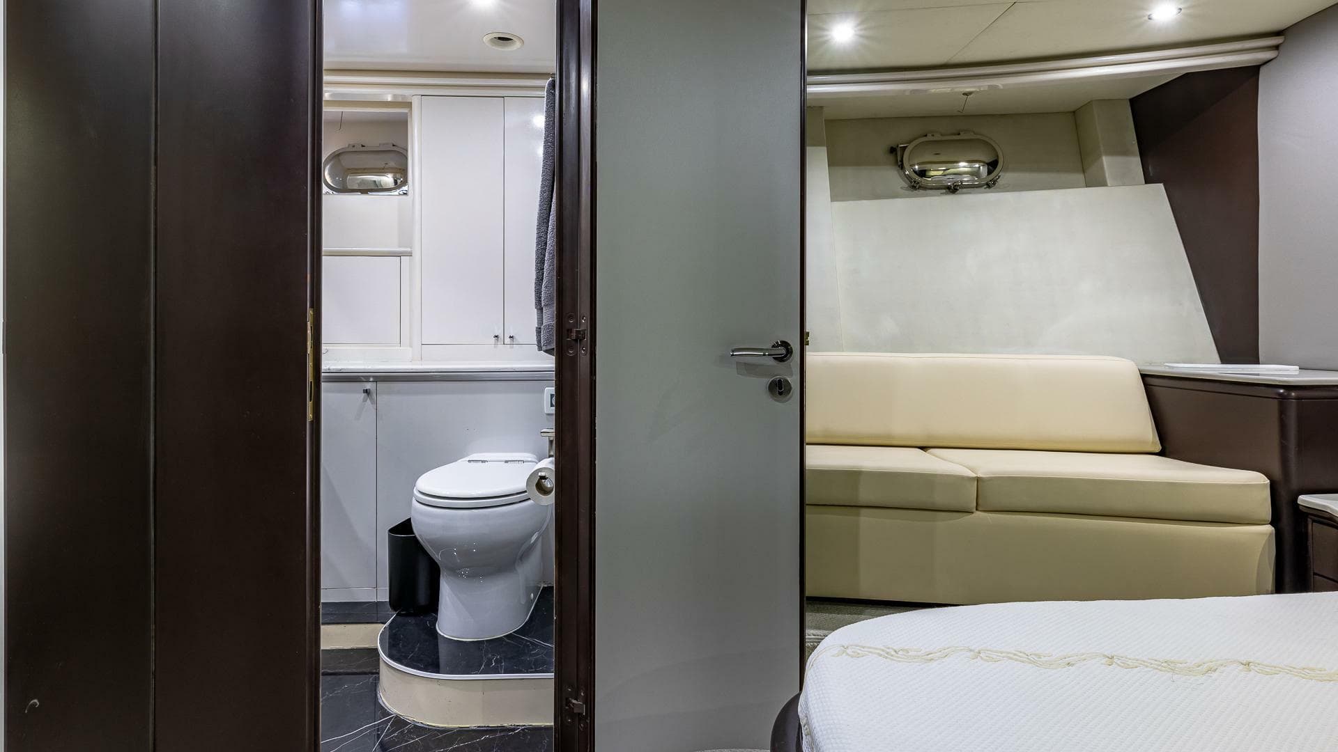 2000 Azimut — photo 102