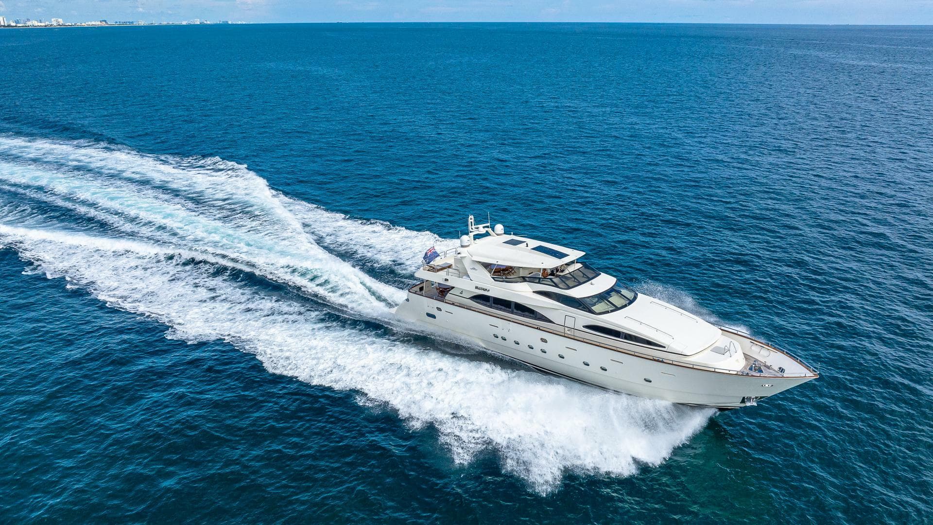 2000 Azimut — photo 13