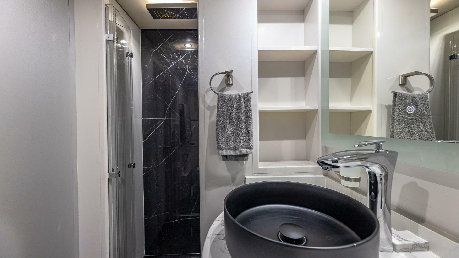 2000 Azimut — photo 92