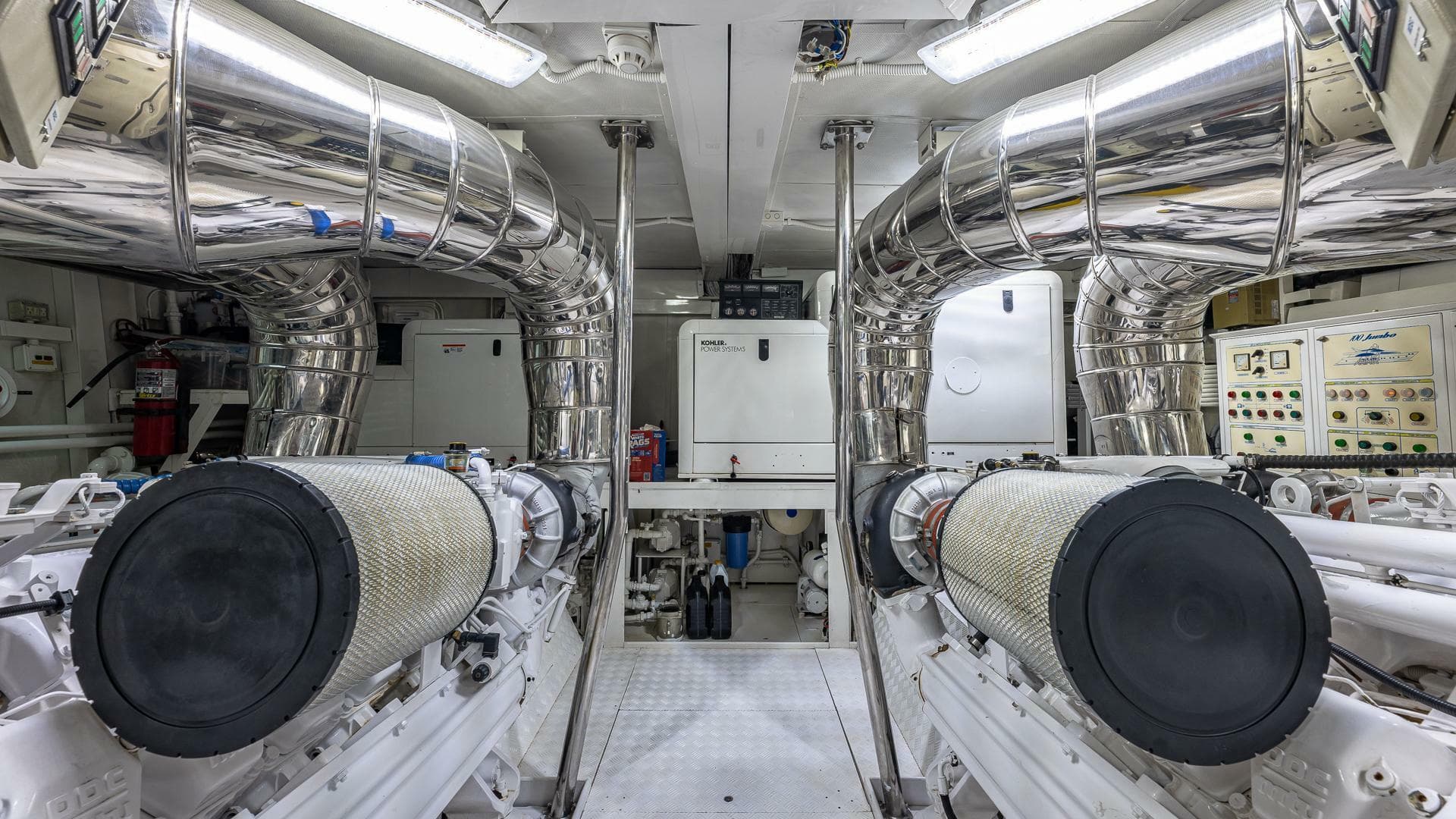 2000 Azimut — photo 110