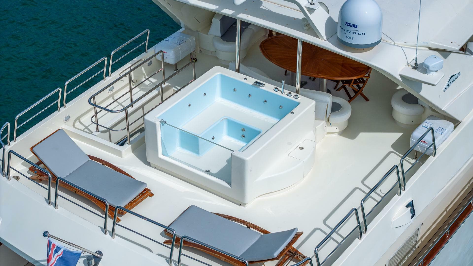 2000 Azimut — photo 25