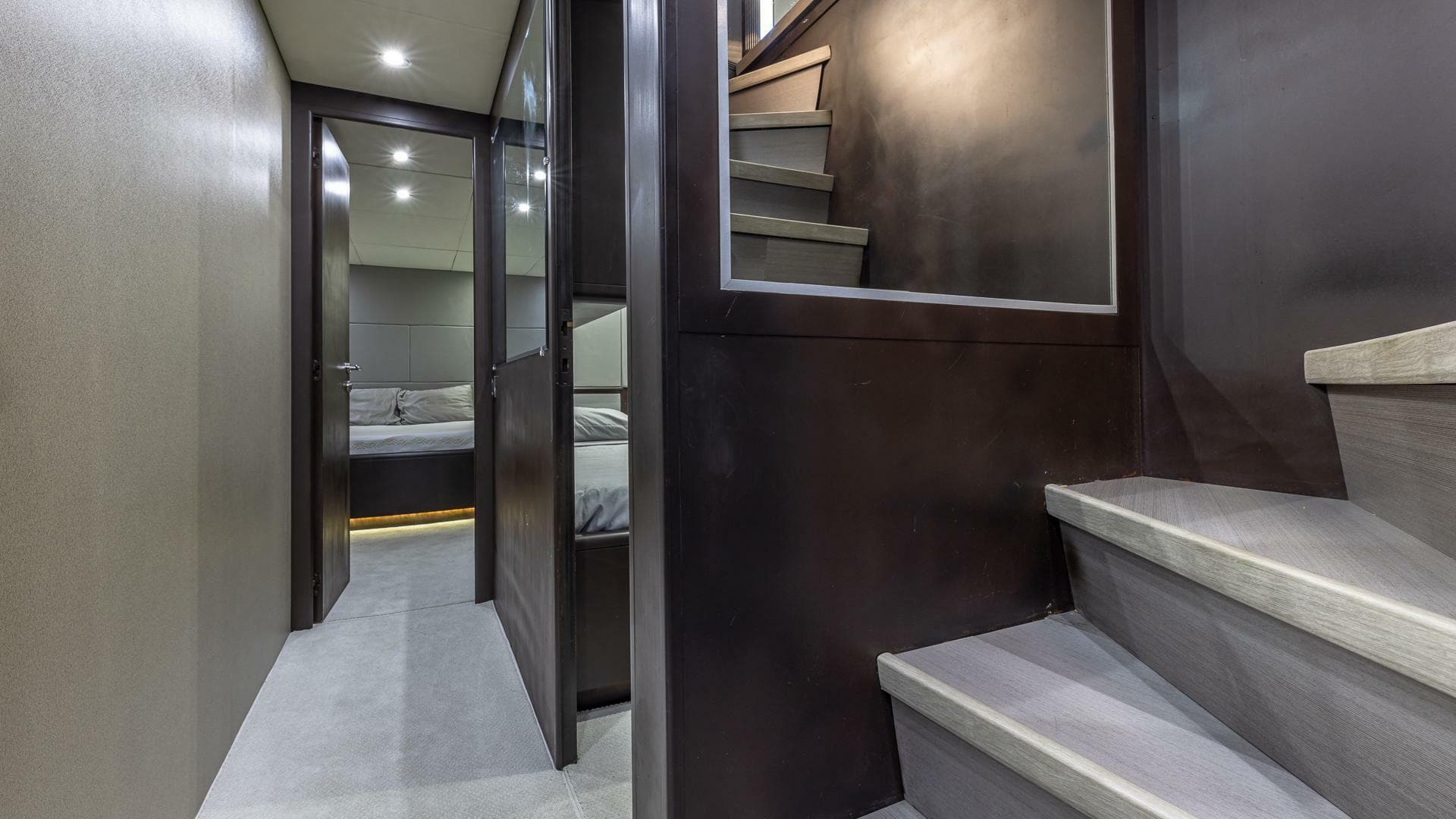 2000 Azimut — photo 94