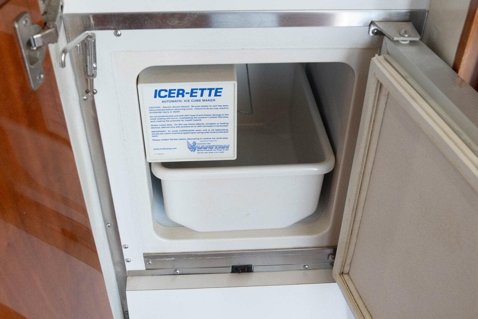 2006 Bertram 510 Convertible — photo 33