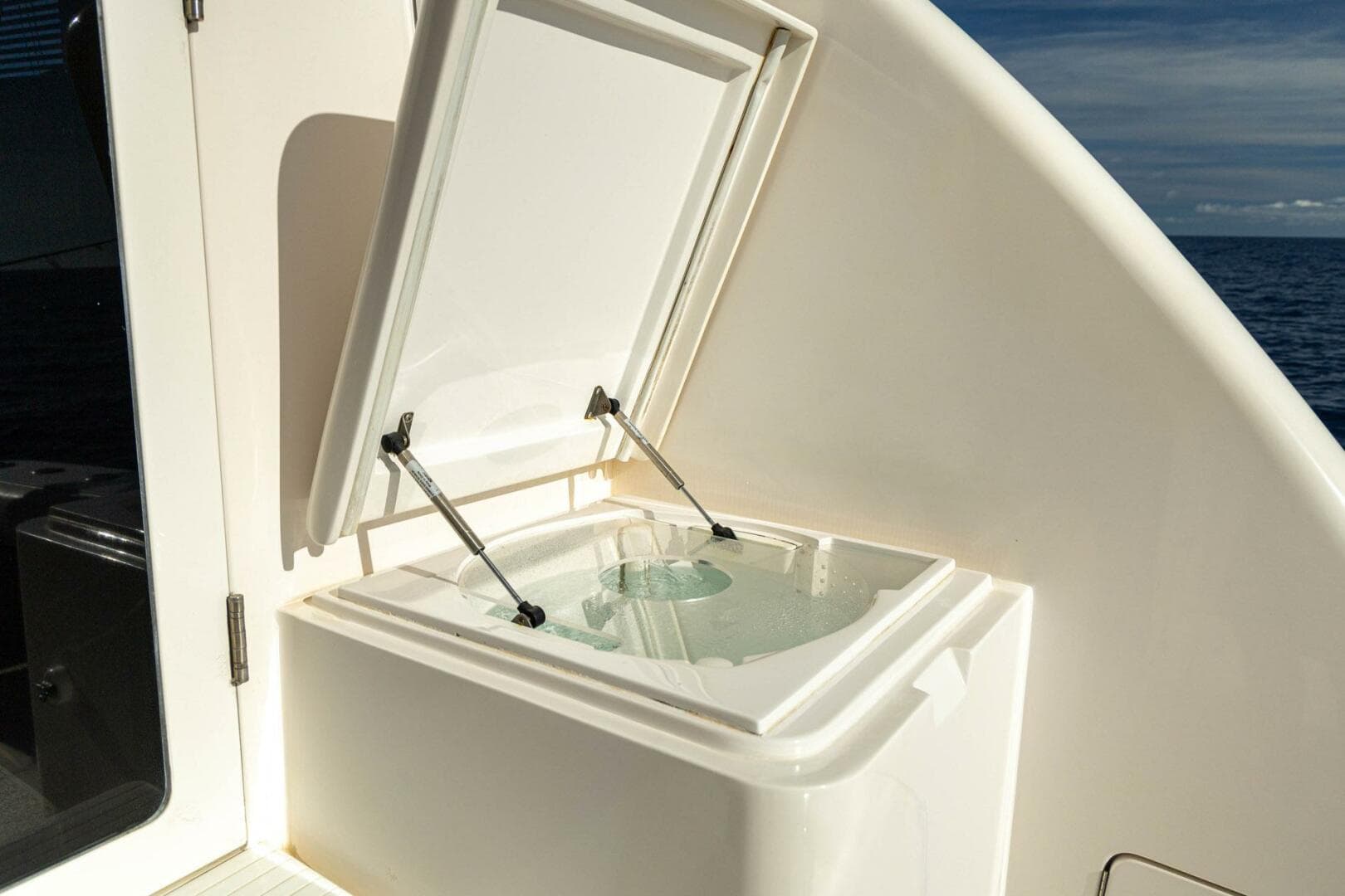 2006 Bertram 510 Convertible — photo 17