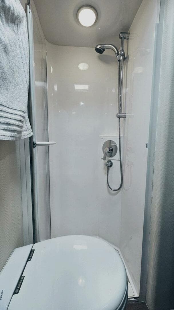 2006 Bertram 510 Convertible — photo 44