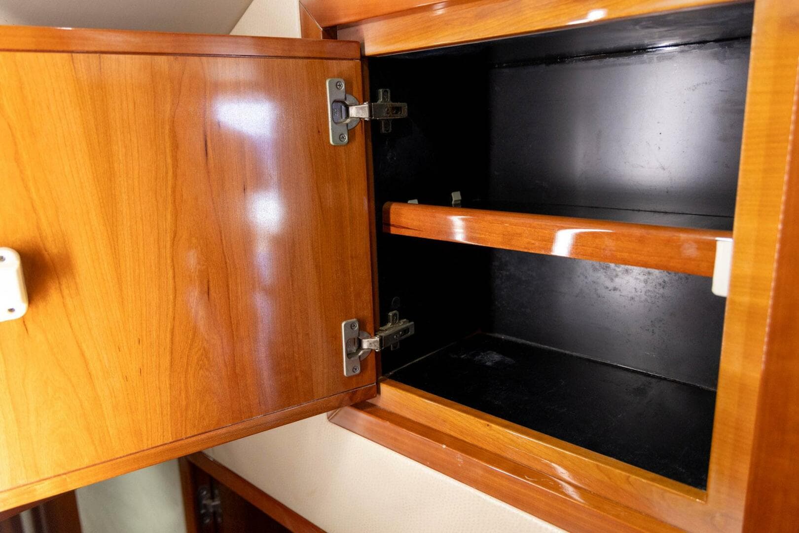 2006 Bertram 510 Convertible — photo 53