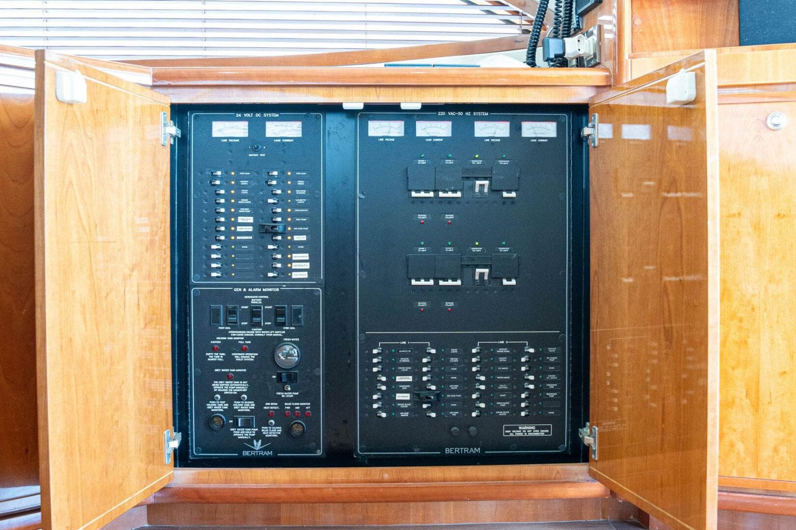 2006 Bertram 510 Convertible — photo 29