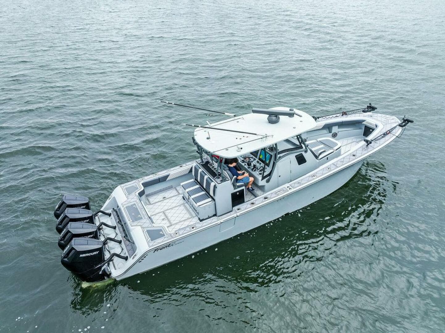 2020 Front Runner 39 CC — photo 6