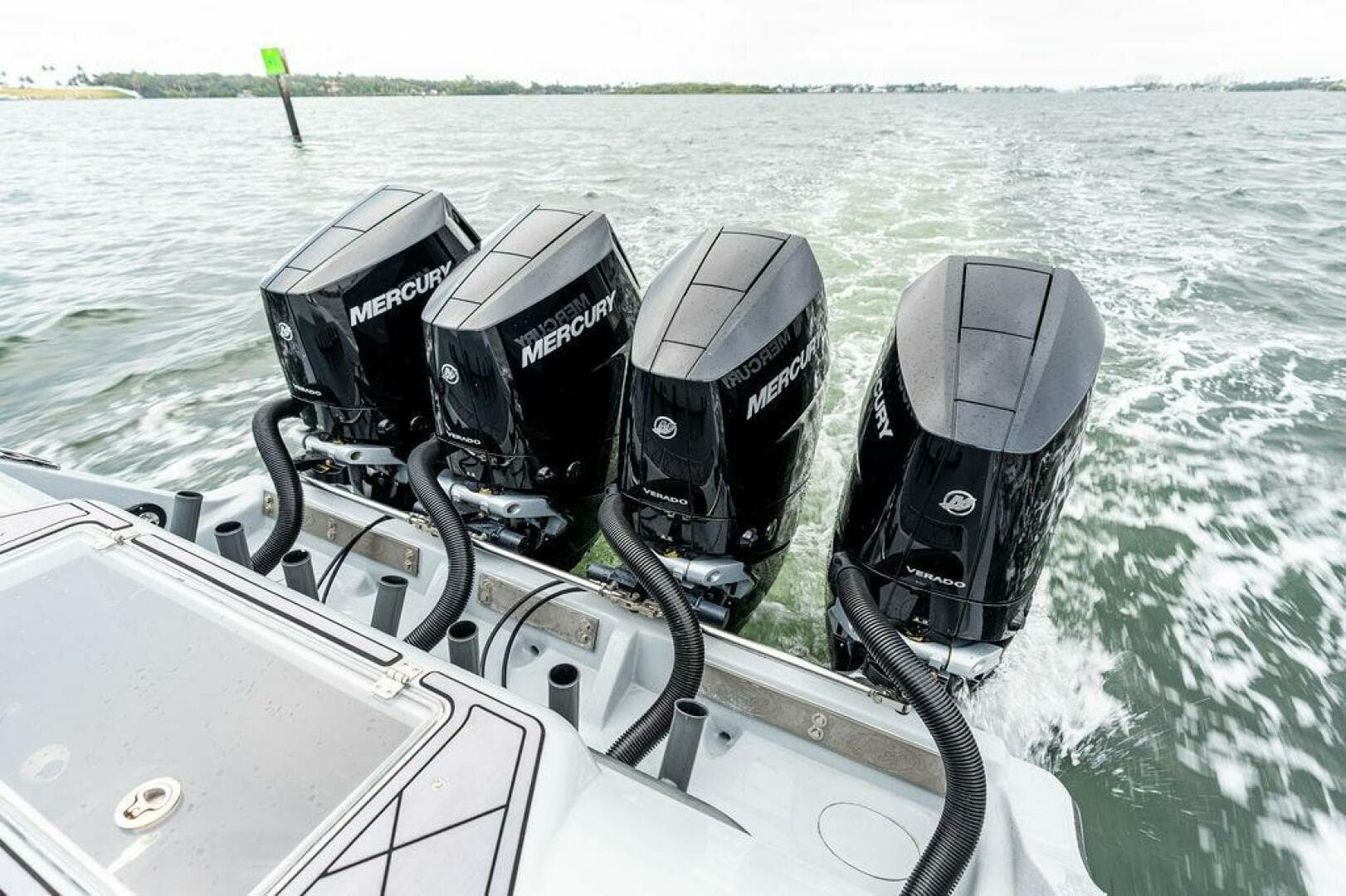 2020 Front Runner 39 CC — photo 10