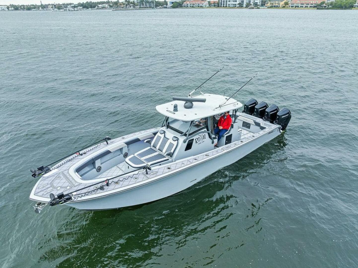 2020 Front Runner 39 CC — photo 7