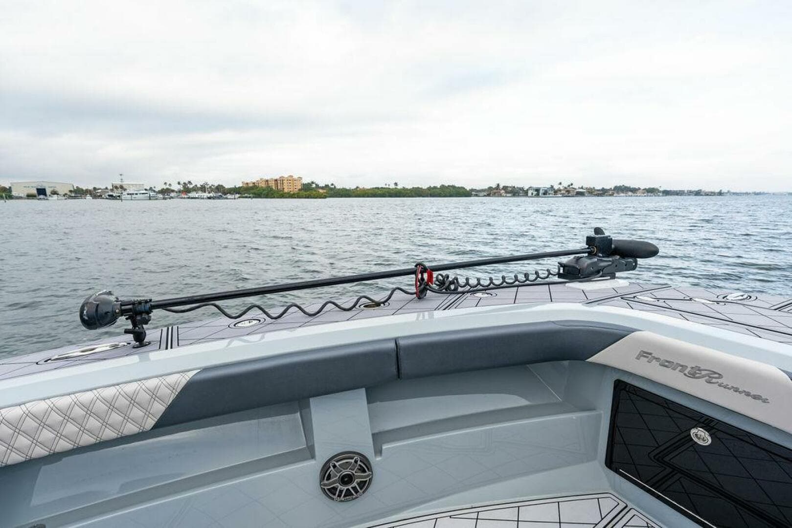 2020 Front Runner 39 CC — photo 24