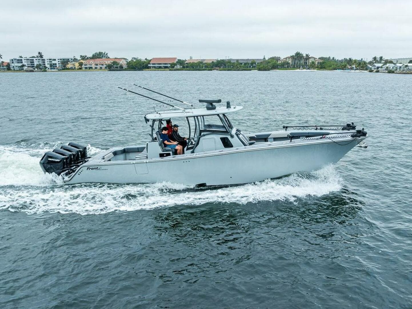 2020 Front Runner 39 CC — photo 1