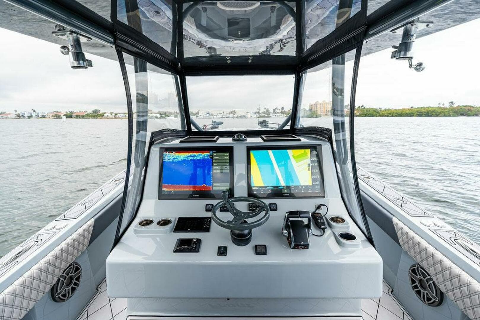 2020 Front Runner 39 CC — photo 16