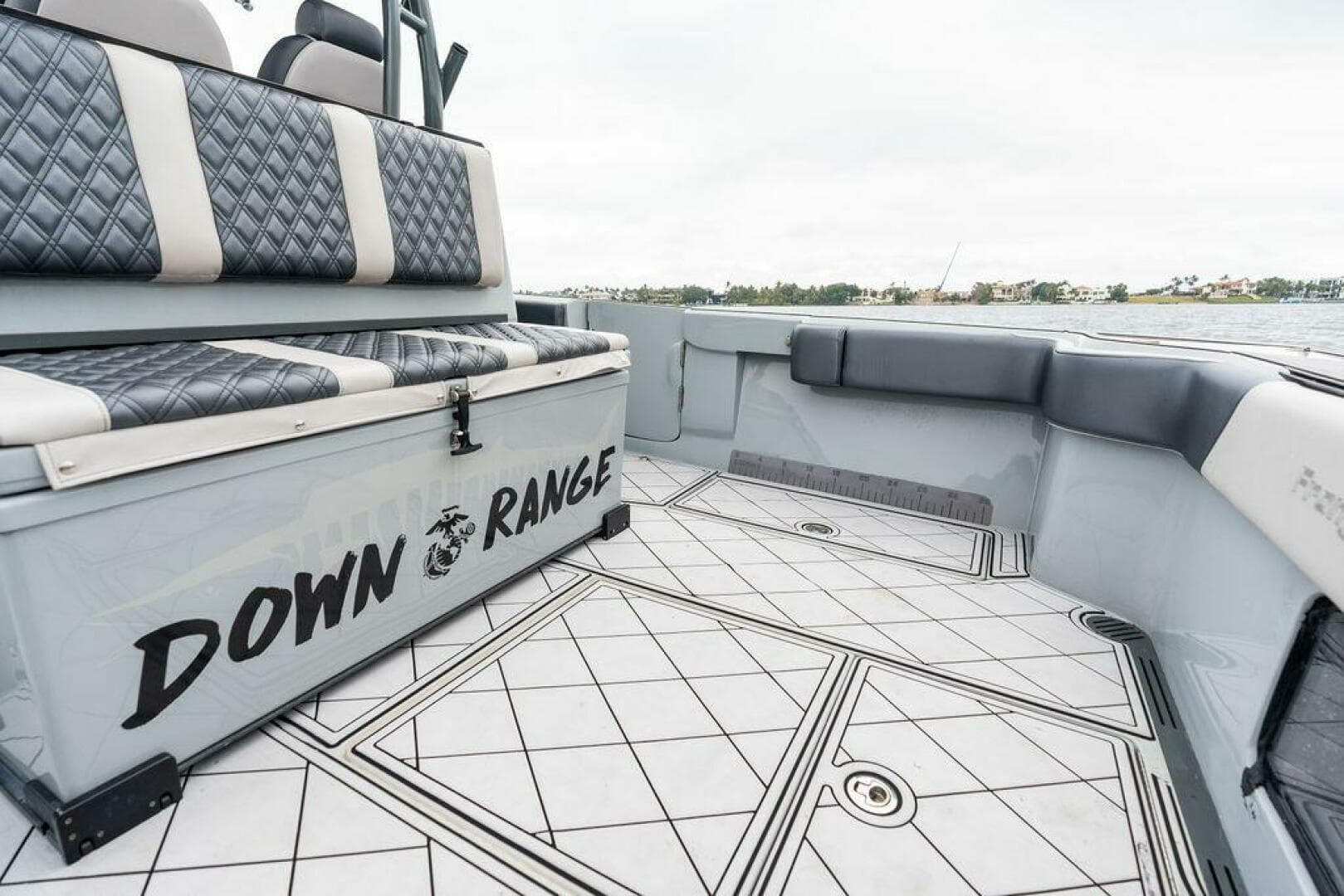 2020 Front Runner 39 CC — photo 12