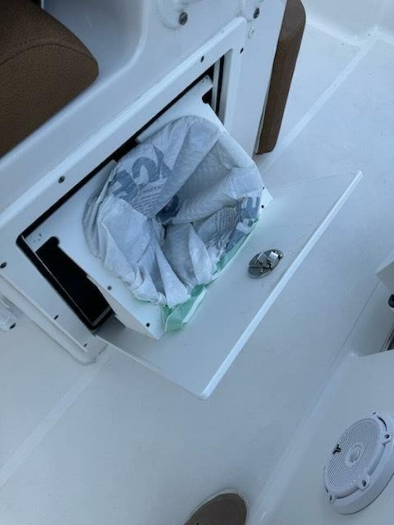 2022 Sea Hunt 265 Ultra — photo 13