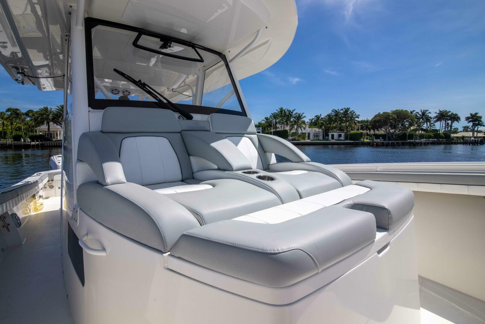 2021 Regulator 41 Center Console — photo 4