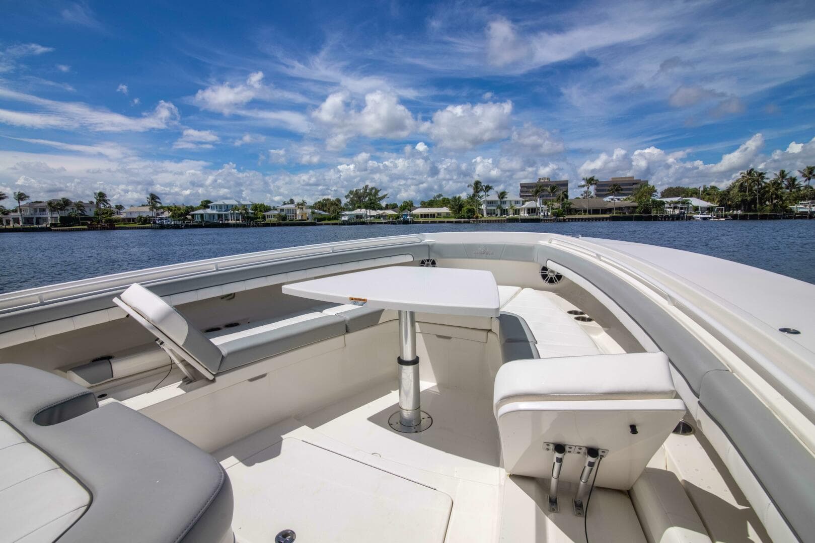 2021 Regulator 41 Center Console — photo 7