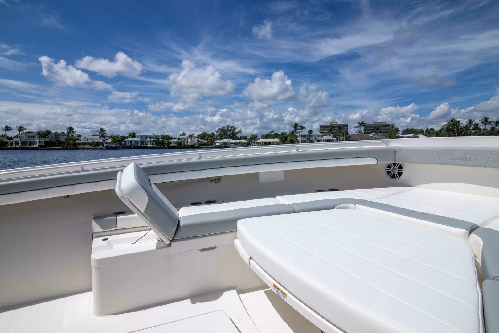 2021 Regulator 41 Center Console — photo 6