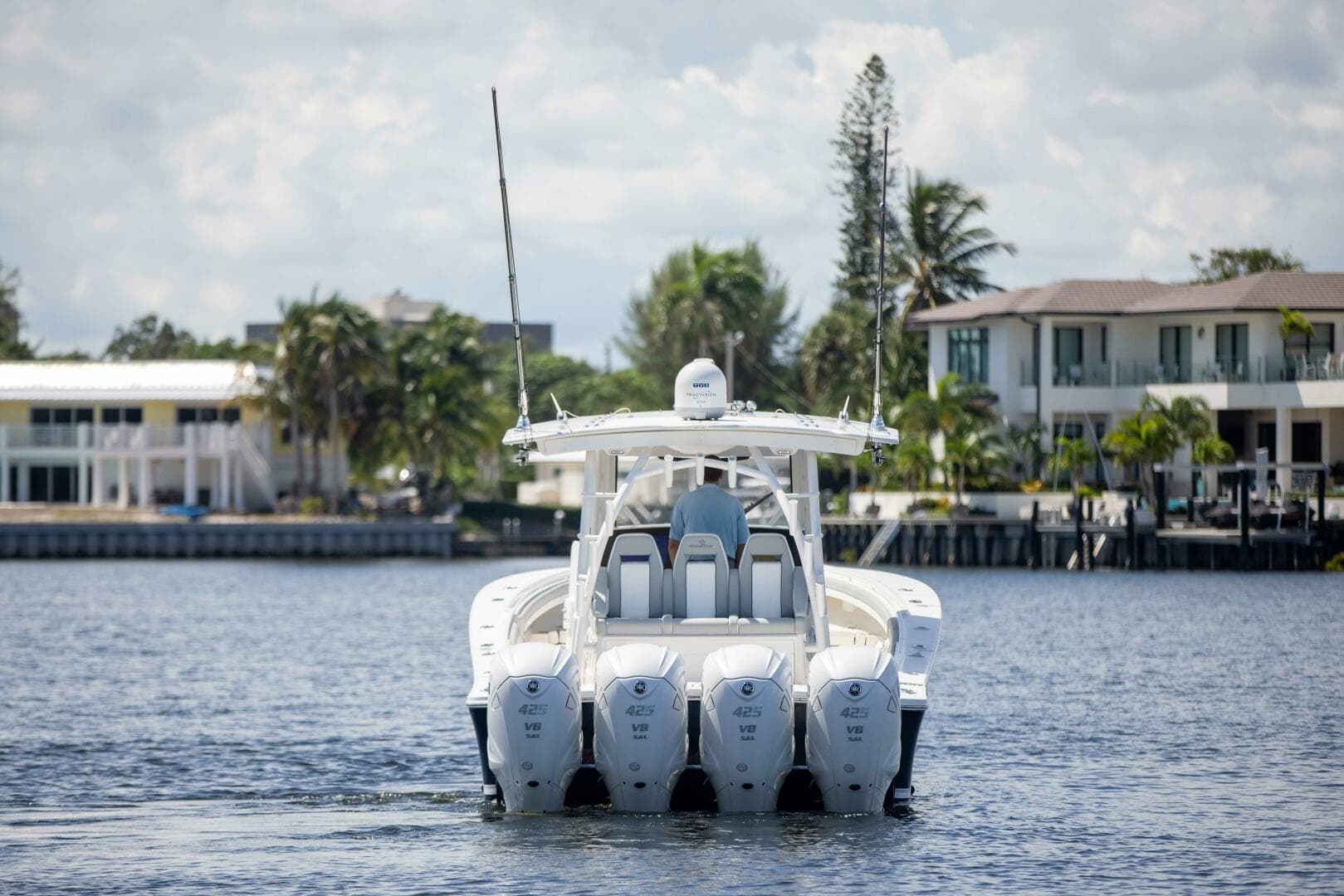 2021 Regulator 41 Center Console — photo 27