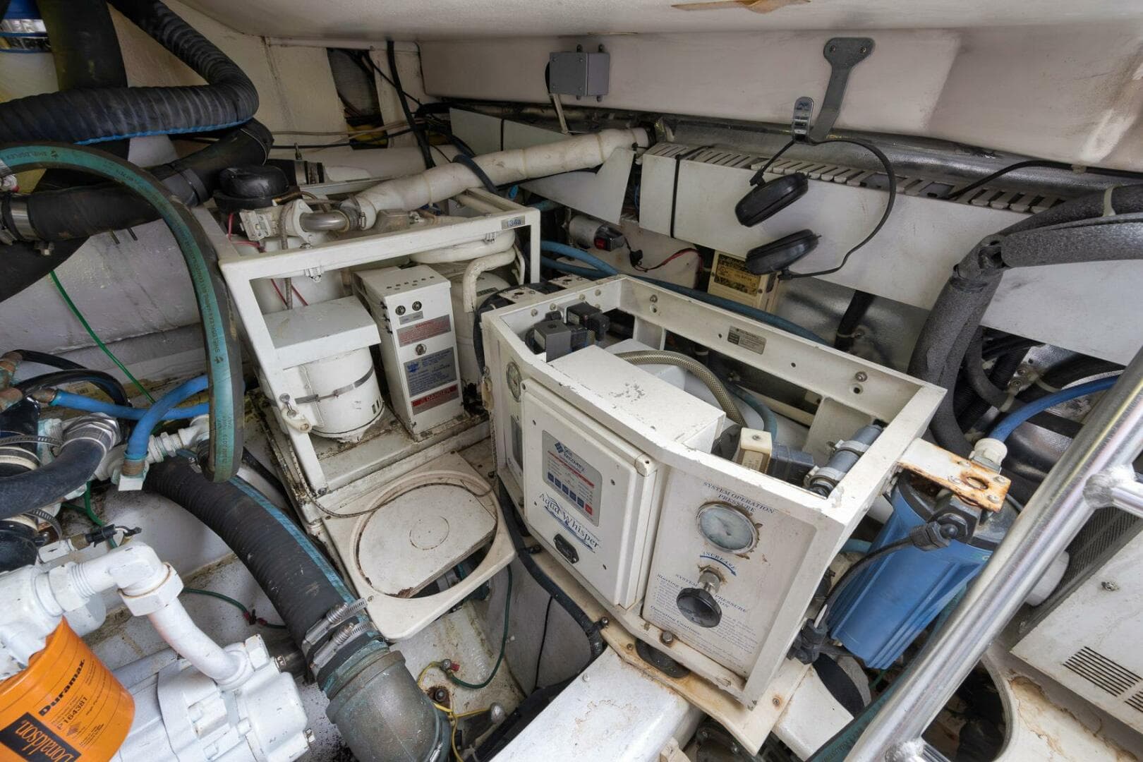 2004 Ocean Yachts 57 Enclosed Bridge Convertible — photo 30