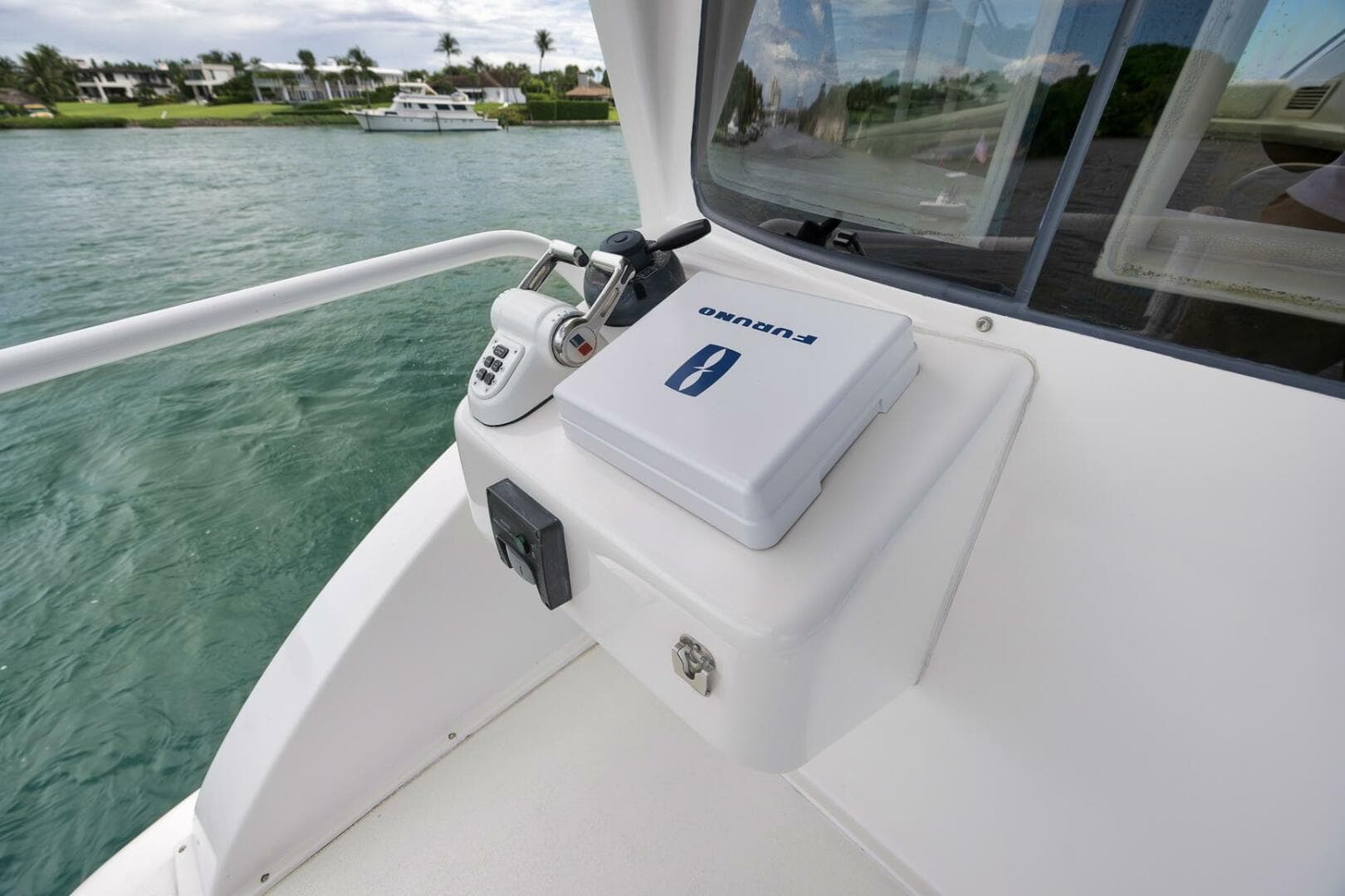 2004 Ocean Yachts 57 Enclosed Bridge Convertible — photo 23