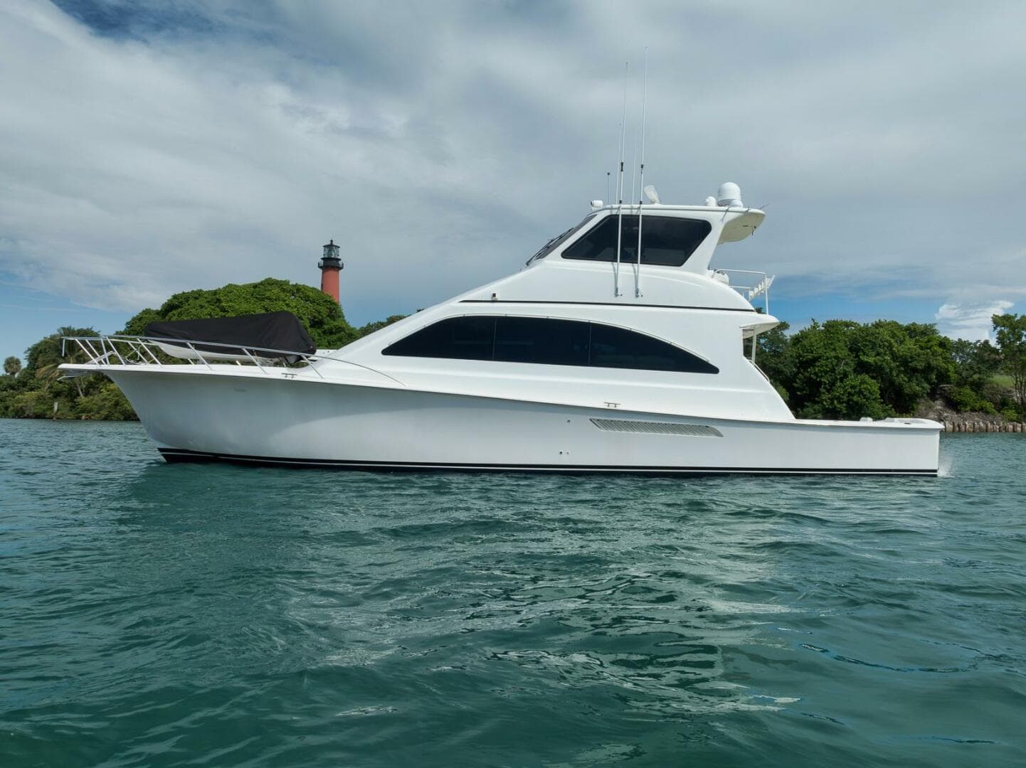 2004 Ocean Yachts 57 Enclosed Bridge Convertible — photo 34