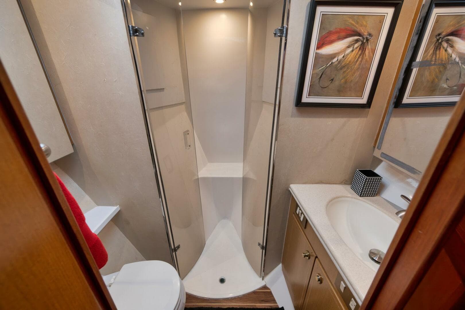 2004 Ocean Yachts 57 Enclosed Bridge Convertible — photo 15