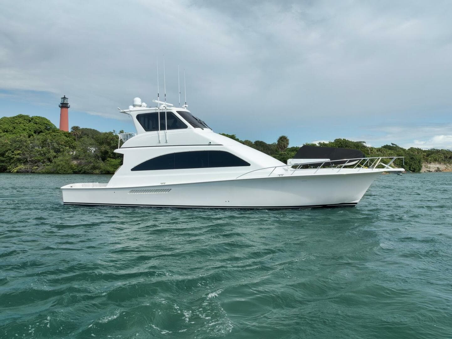 2004 Ocean Yachts 57 Enclosed Bridge Convertible — photo 1