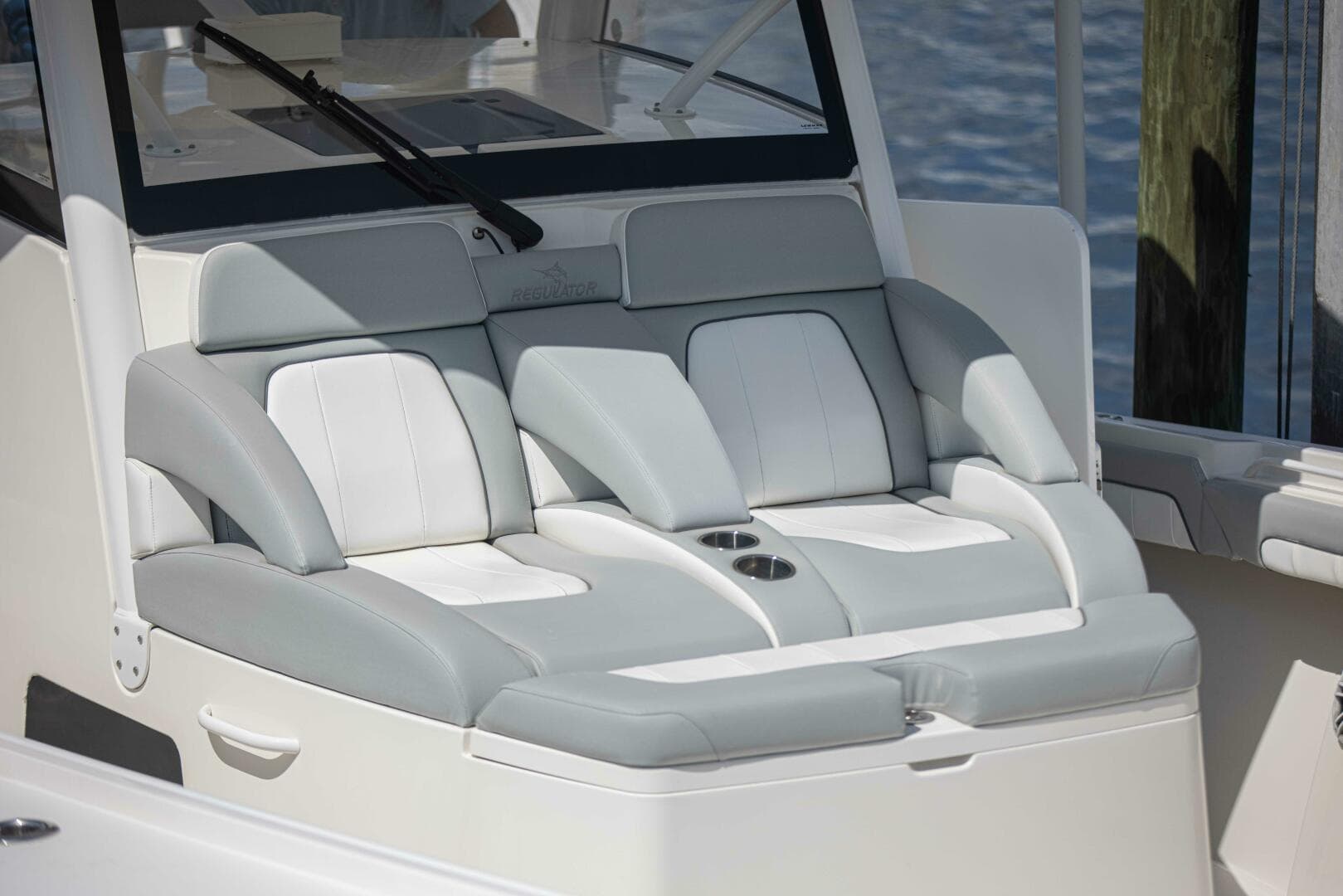 2021 Regulator 41 — photo 22